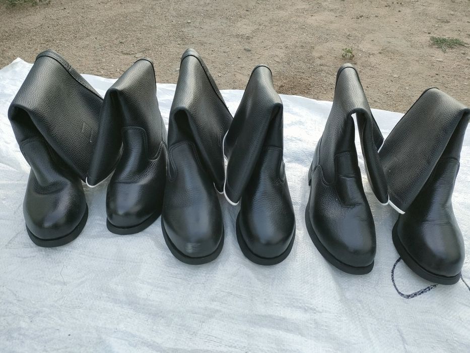 Продам новые сапоги яловые