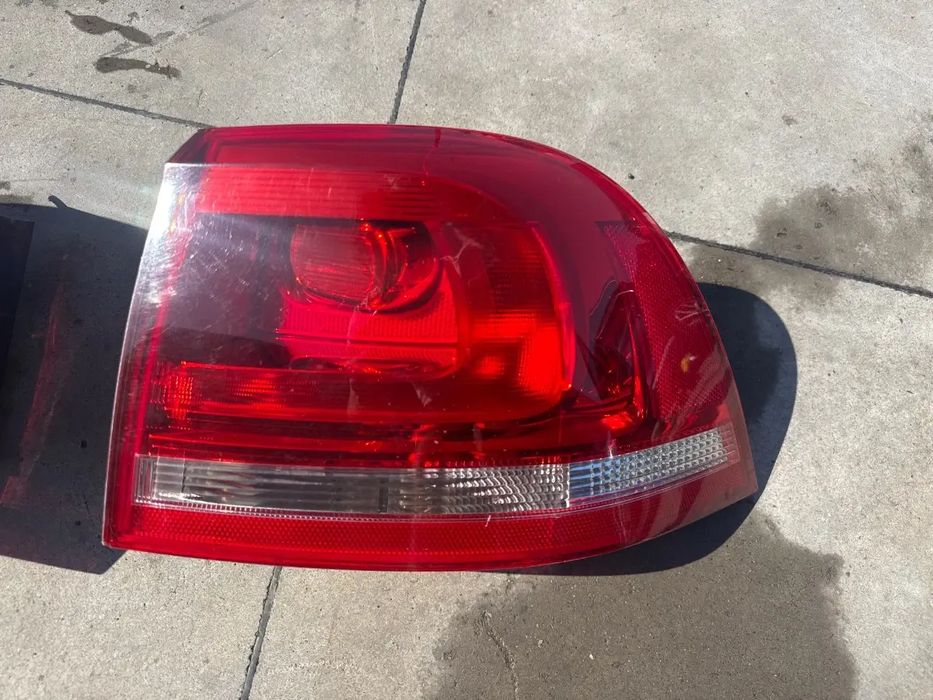 Lampa Spate / Stop Dreapta Volkswagen Touareg 7P5, 7P6 2010 - 2018
