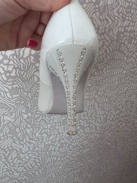 Продам туфли свадебные