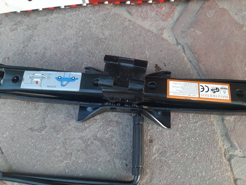 Продам домкрат для авто