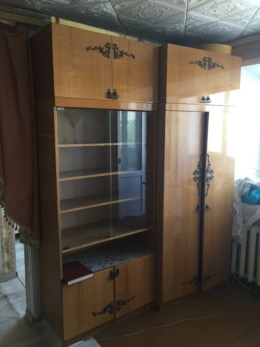 Шкаф стенка, кух гарнитур отдам бесплатно