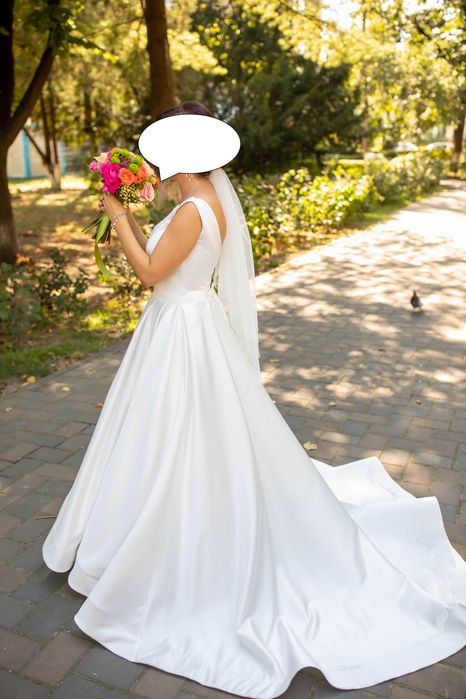 Vand rochie de mireasa