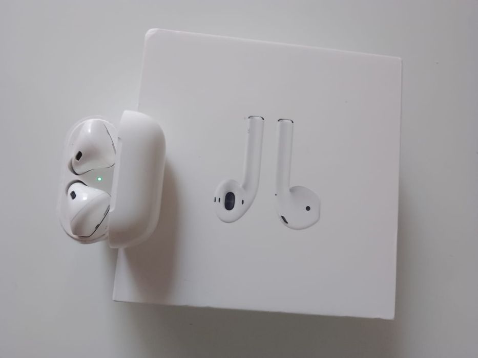 Наушники Аирподс