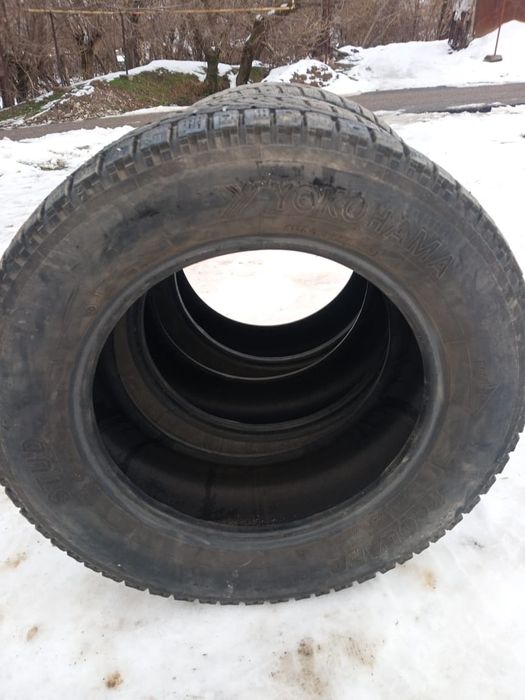 Продам шины YOKOHAMA