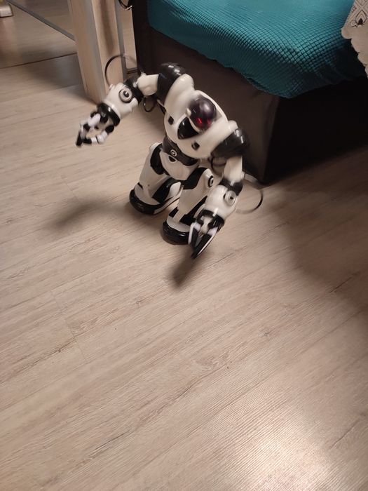 Робот Wow wee с дистанционно