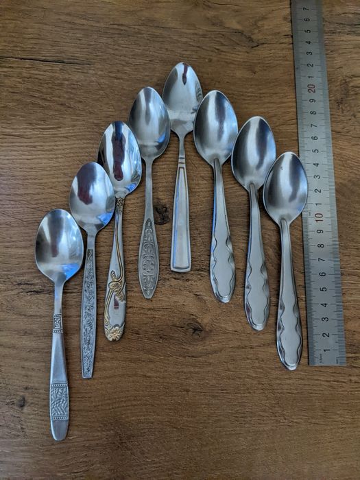 Ложки чайные, разные.