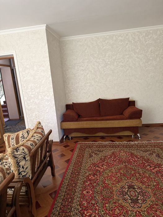 Аренда .Академ городок 3 ком 90. Квадрат
