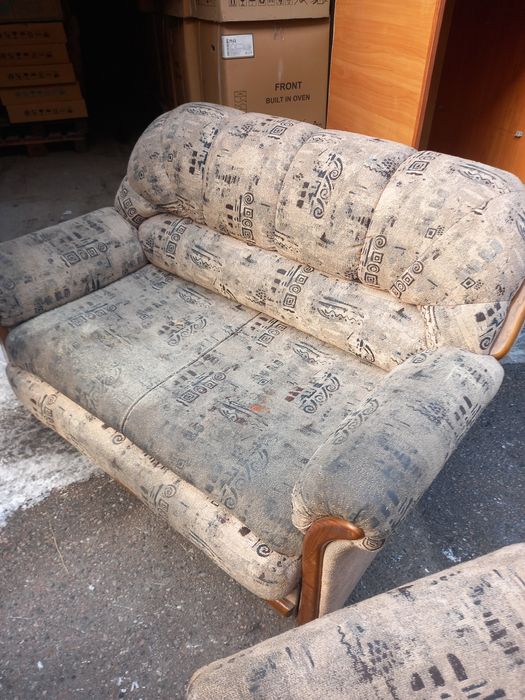 Продам диван и кресло