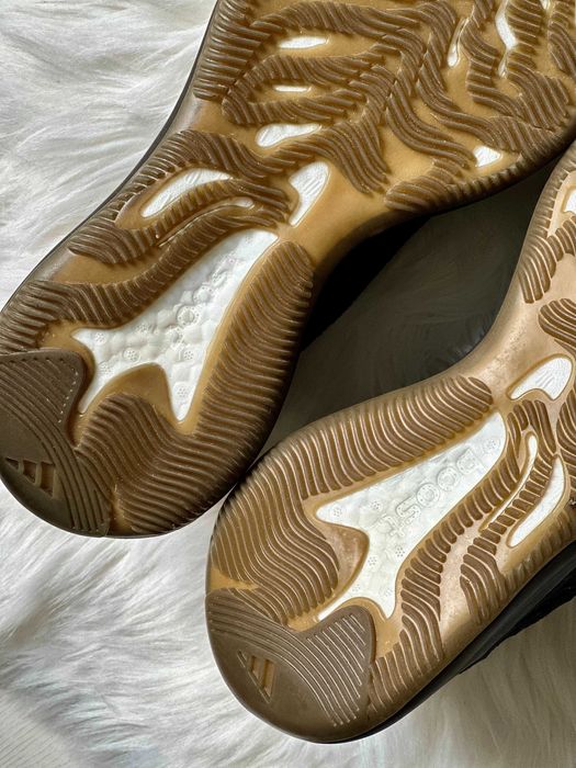 Yeezy Boost 380 Onyx - Черно Yeezy - Размер 42.5 - 100% ОРИГИНАЛНИ