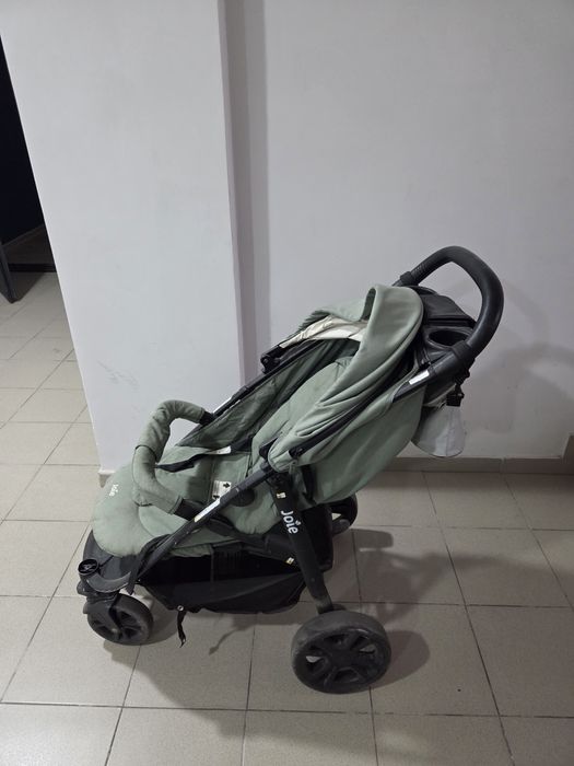 Коляска в хорошем состоянии Joie