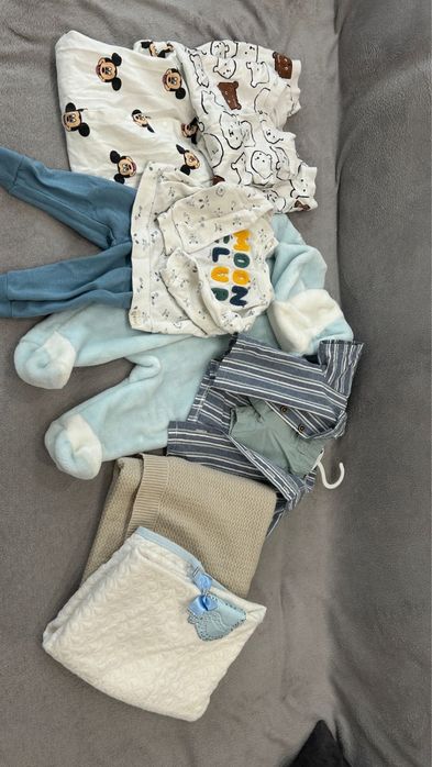 Продам детские вещи