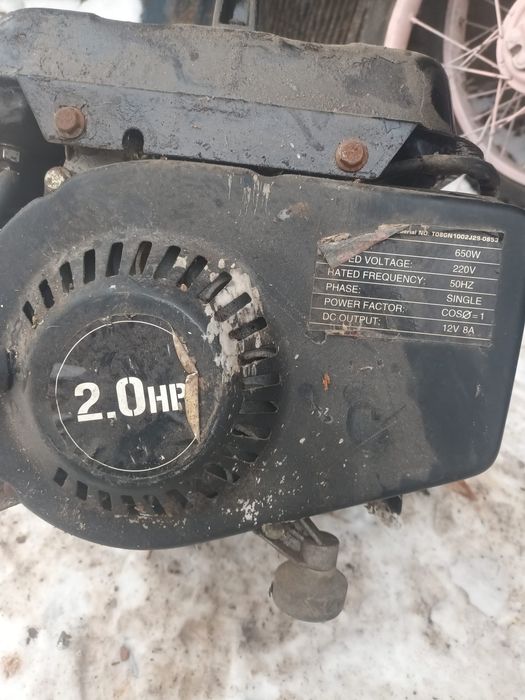 Vând generator benzina