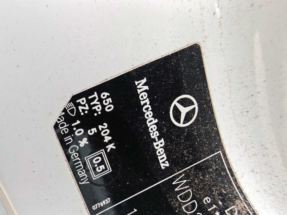Бял преден капак Mercedes C class W204 преди фейс цвят 650