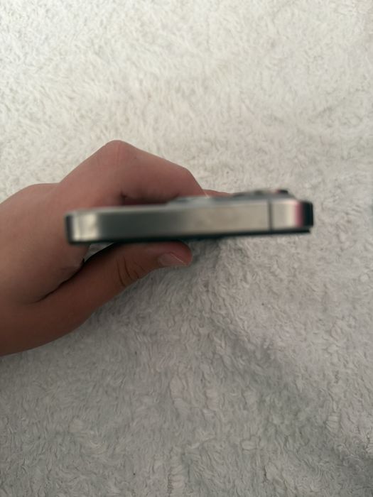 IPhone 15 pro телефон