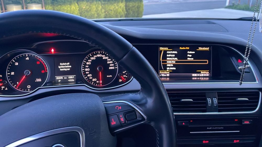 Vand audi a4 b8 din 2014 motor 2.0 diesel