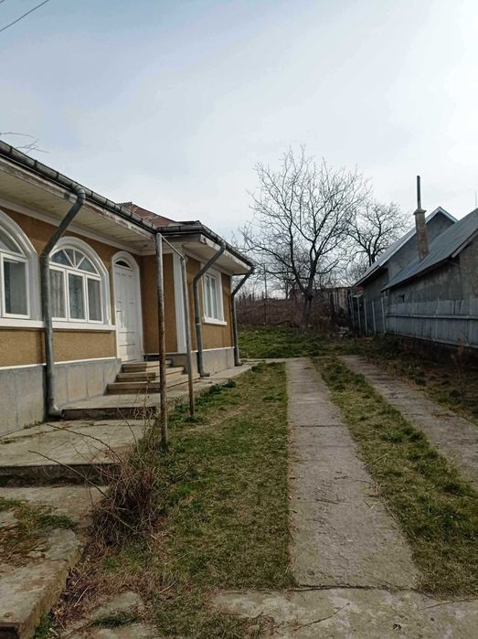 Vand casa in Dancu cu teren 1366mp