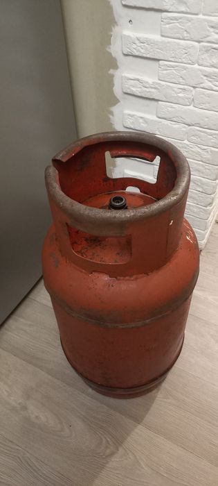Продам газовые баллоны 10 000 тг