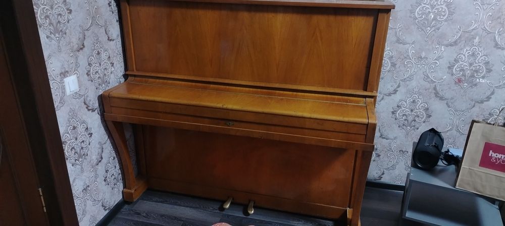 Продаю Пианино б/у в хорошем состоянии!!
