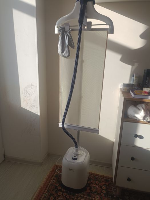 Отпариватель Tefal белый, утюг