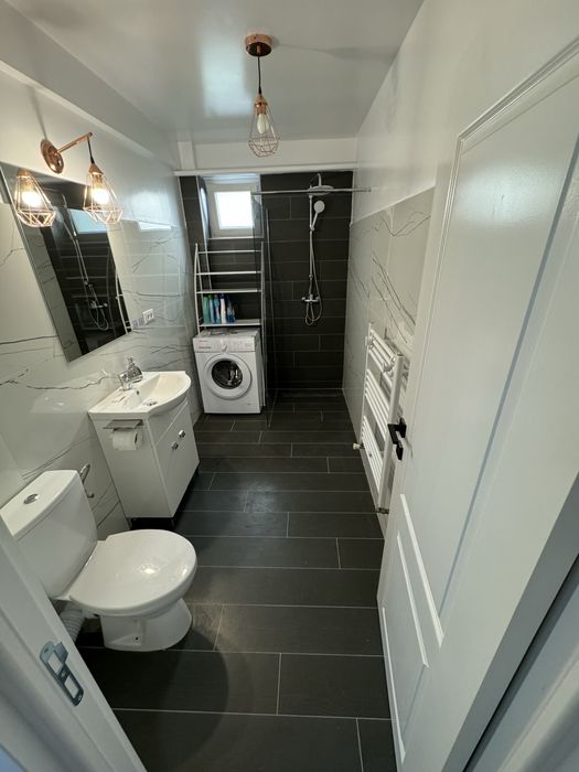 Disponibil pentru inchiriat apartament in centru, zona Piata Mare, centrala proprie, AC