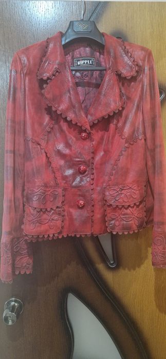 Продаю кожанный пиджак