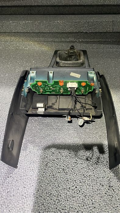 Приборная понель ауди 80