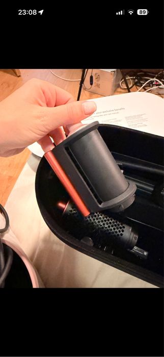 Dyson editia strawberry