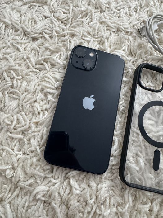 Vand iphone 13 cu 128gb si 88%