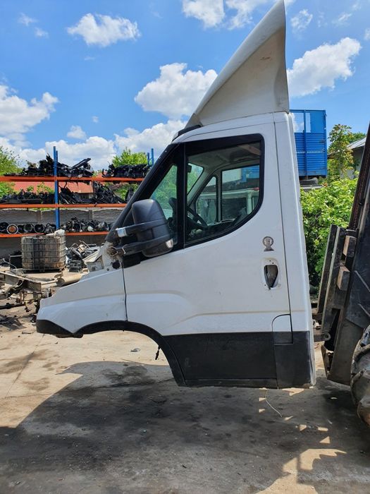 Cabina iveco daily 2017 paravant scaune usi aripi
