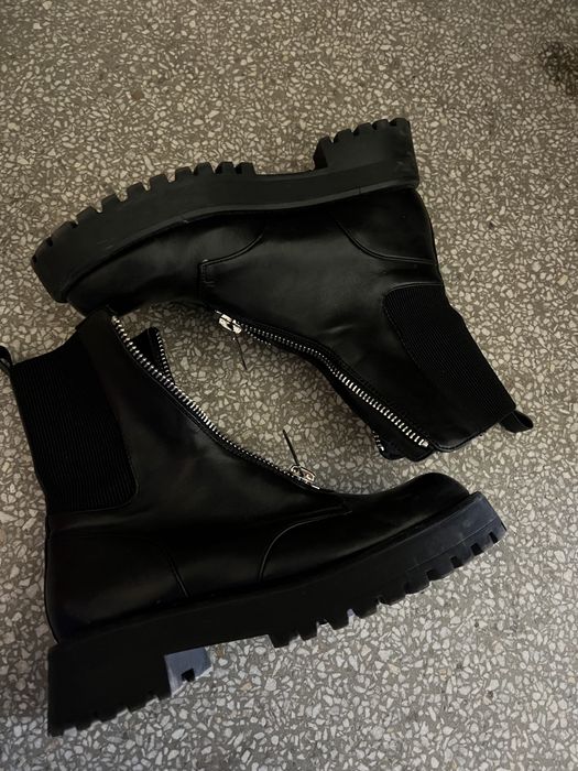 Черни боти Stradivarius