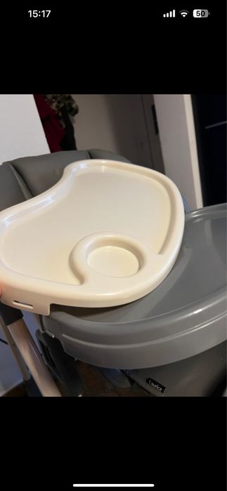 Leagan - scaun de masa Lionelo