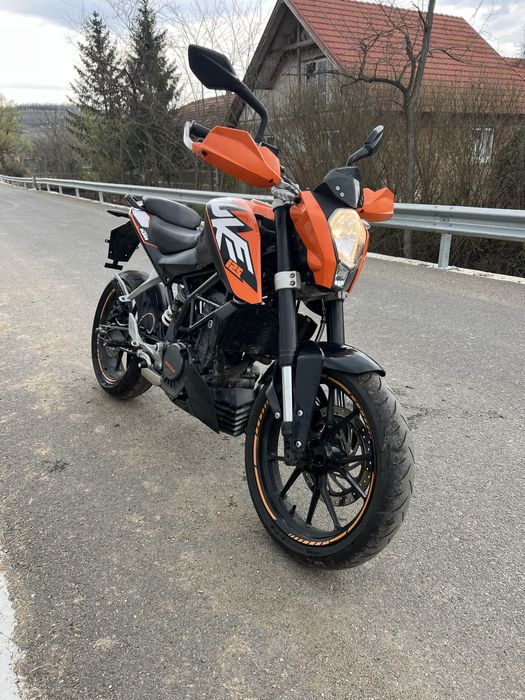 Ktm duke 125 A1 …..
