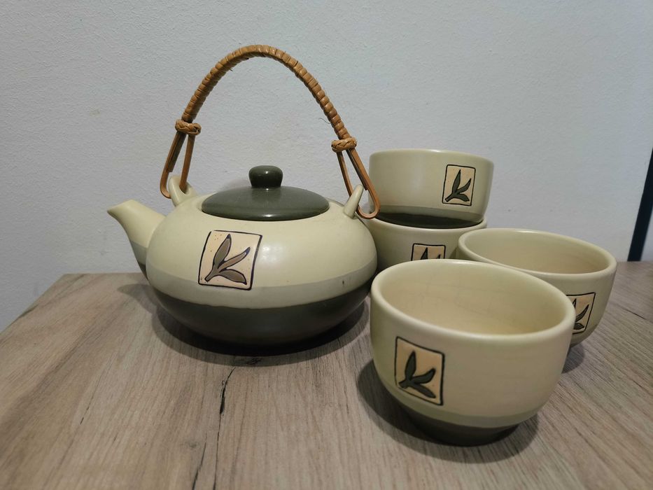 Ceainic Agatha's Bester, 473 ml, Crown Ceramics, mâner din răchită