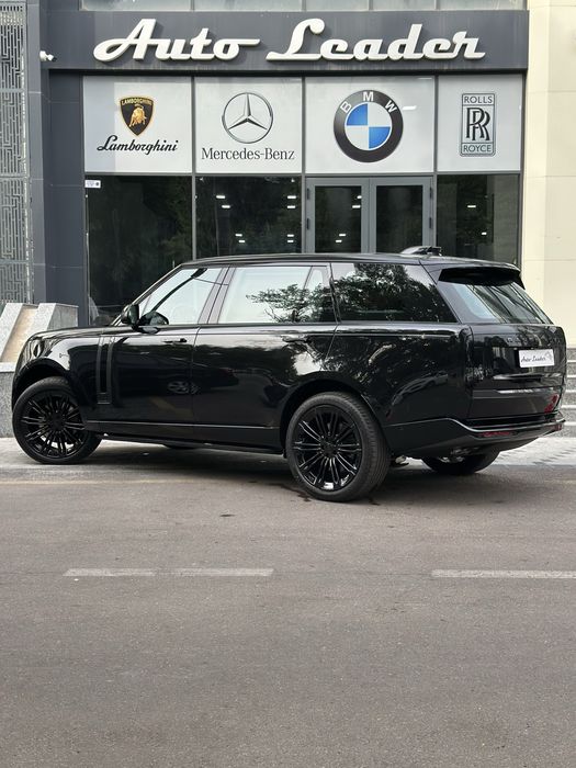 Range Rover Autobiography P530 LWB