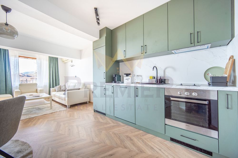 Продава се Тристаен апартамент в Балчик - 125 кв.м за 710 €/кв.м - Снимка #2