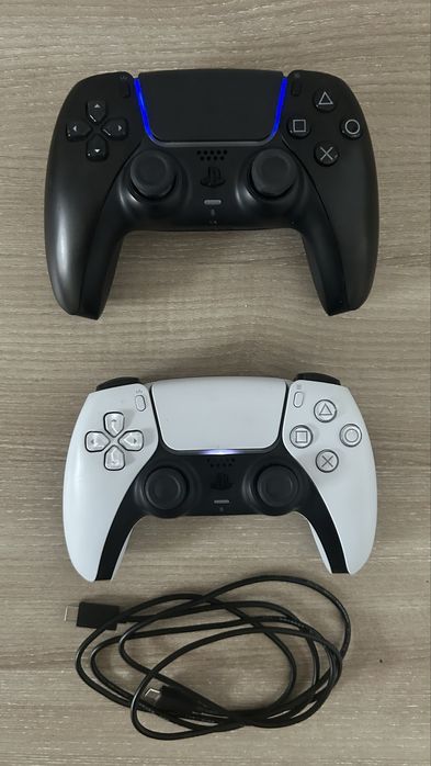 PS5 slim cu 2 controlere