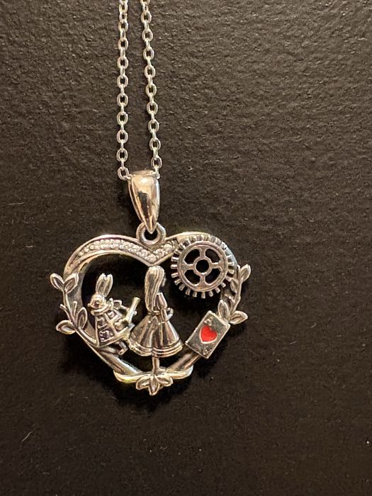 Lănțișor din argint – model Alice în Țara Minunilor