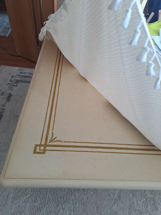 Продаётся комплект для столовой/гостино