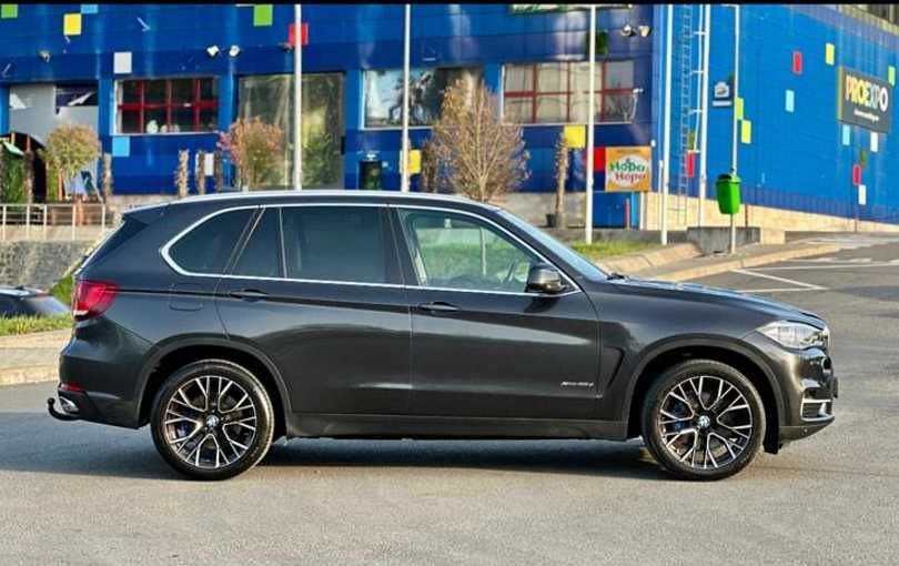 BMW X5 xDrive 2014 40d 313 cp