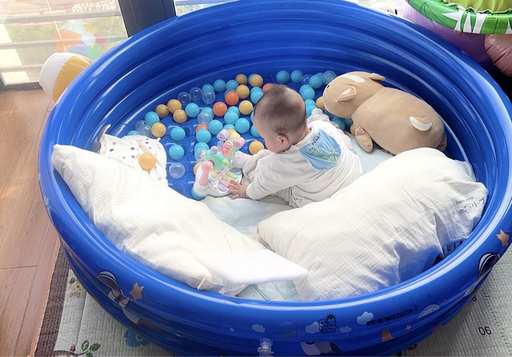 Детский бассейн ( новый)