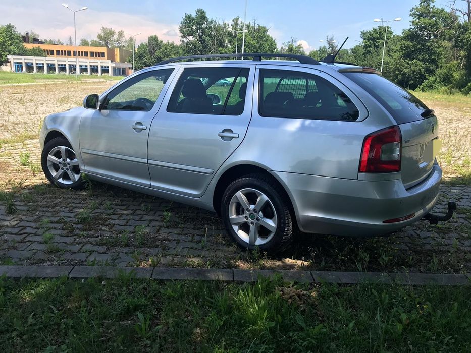 Vând skoda octavia II facelift