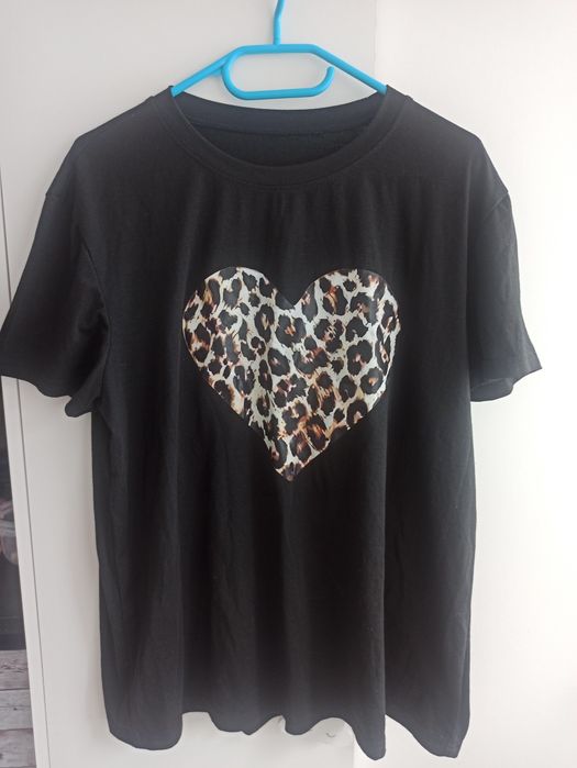 Tricou de dama cu inimioare