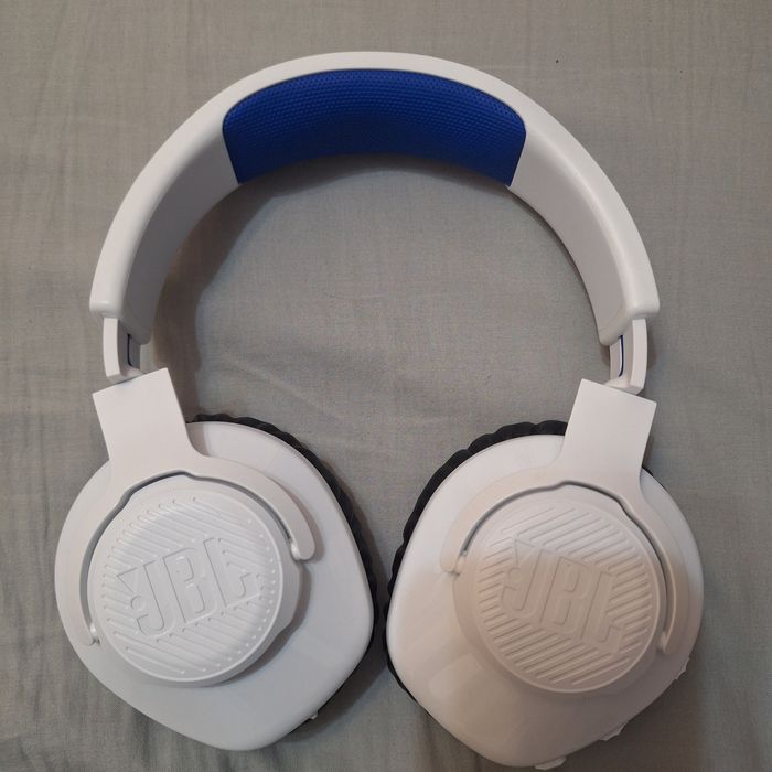 Vând JBL Quantum 360P Wireless White/Blue