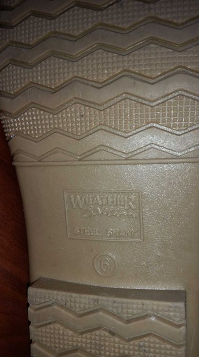 НОВИ оригнални американски апрески, ботуши Weather Spirits, номер 37