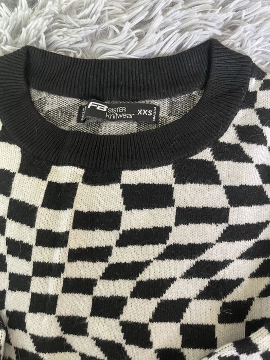 Готина блузка  тънко плетиво