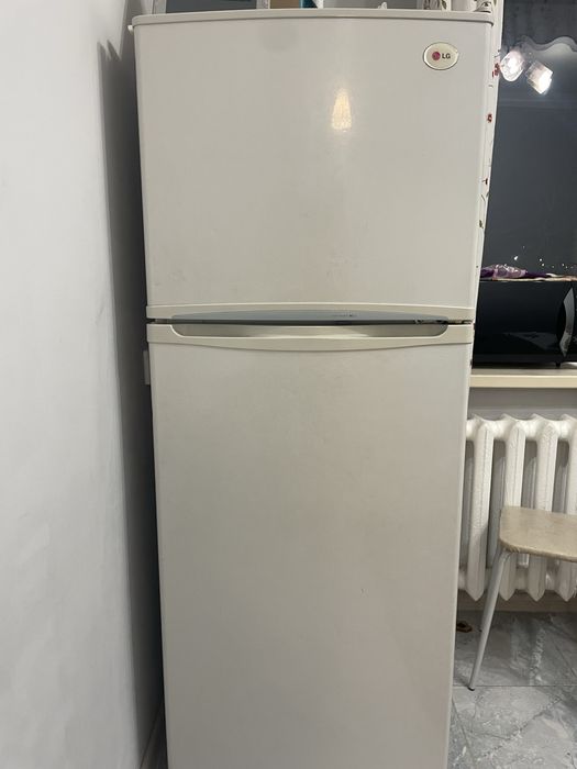 Продам холодильник