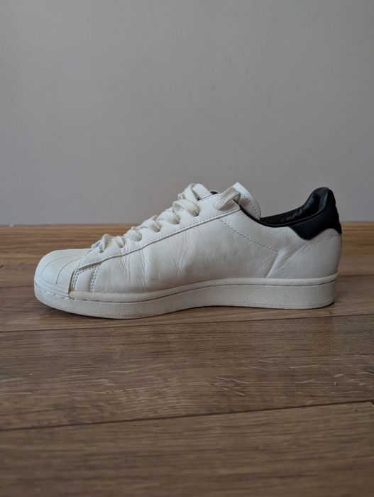 Adidas Superstar Los Angeles 42