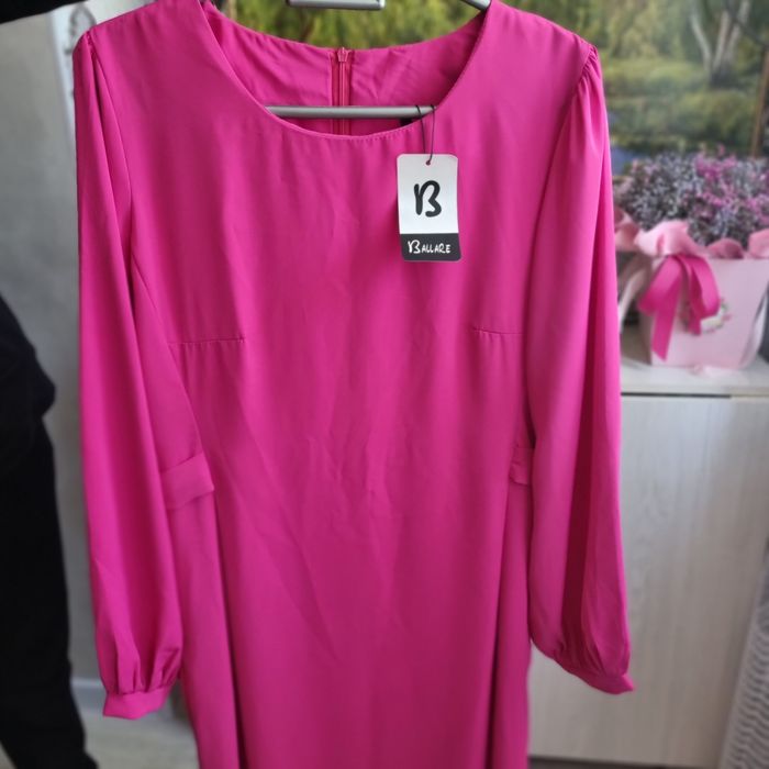 Новое платье для женщины размер 48