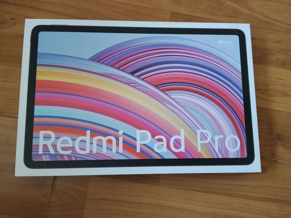 Xiaomi Redmi pad pro със Xiaomi pen и Xiaomi pad pro keyboard