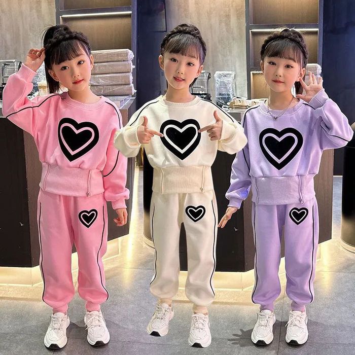 Qizchalar uchun kiyim. Dastavka xizmati ham bor.